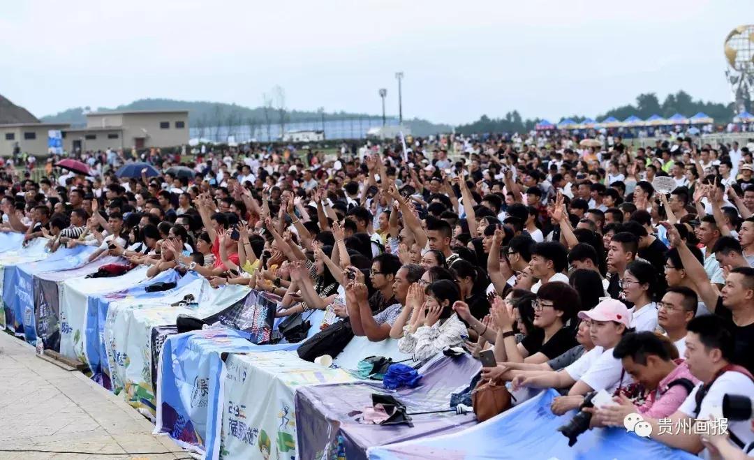 摇滚之父崔健演唱会,摇滚教父崔健完整版