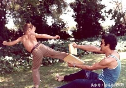 少林七十二绝技之腿踢功踢腿的基本功练法