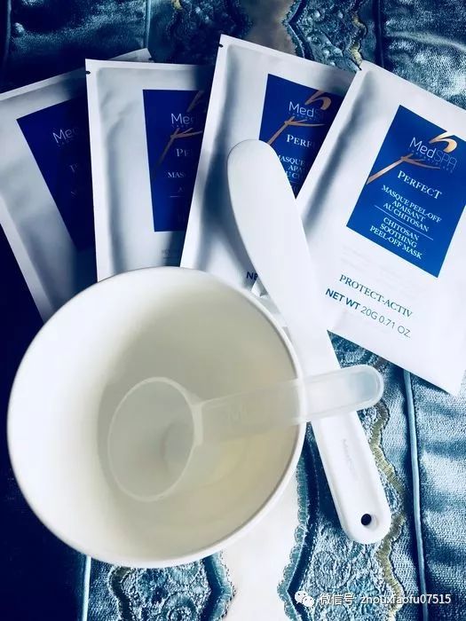 周小福第一次吃象拔蚌笑场,周小福测评北极贝