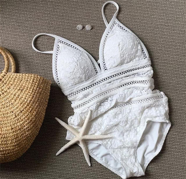 穿了泳装还需要穿内裤吗,穿了泳衣还要穿里面的衣服吗