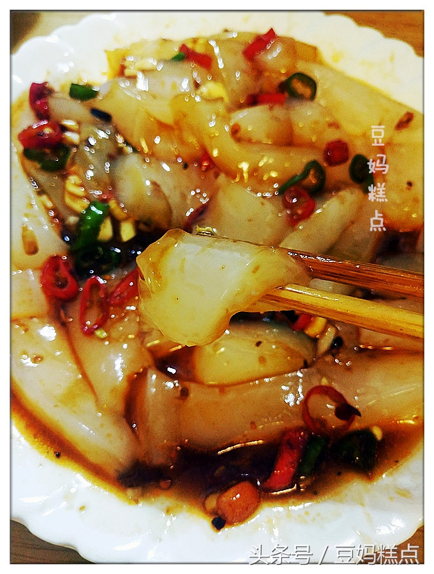 淀粉做凉粉的家常做法,半碗豌豆凉粉的做法