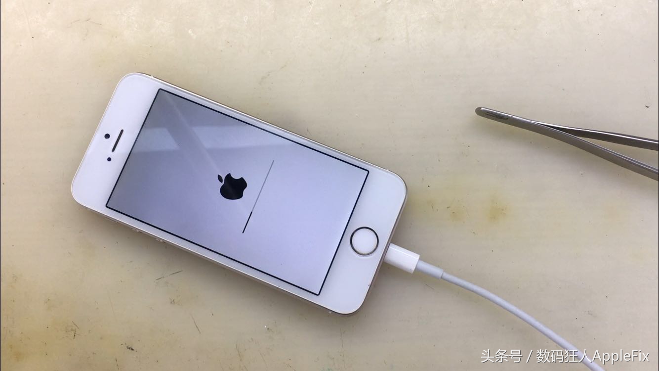 iphonese刷机与降级,iphonese硬盘16g扩容