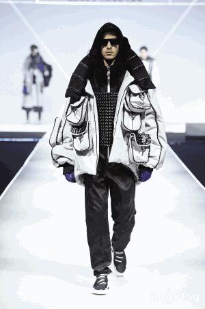 服装设计舞台,舞台上的服装设计