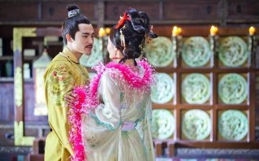 此*国亡**皇后被新皇多次强幸，过程还被画成一张图记录下来，真无耻