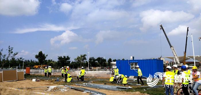 蓝天白云下的小镇,蓝天白云太阳能