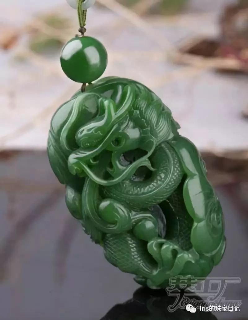 翡翠蓝水和飘花哪个好,飘花蓝水翡翠如意