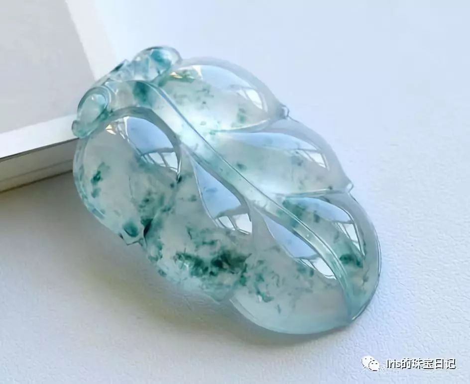 翡翠蓝水和飘花哪个好,飘花蓝水翡翠如意