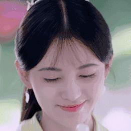 天气一热刘海就不是刘海了,天气一热头发就黏黏的