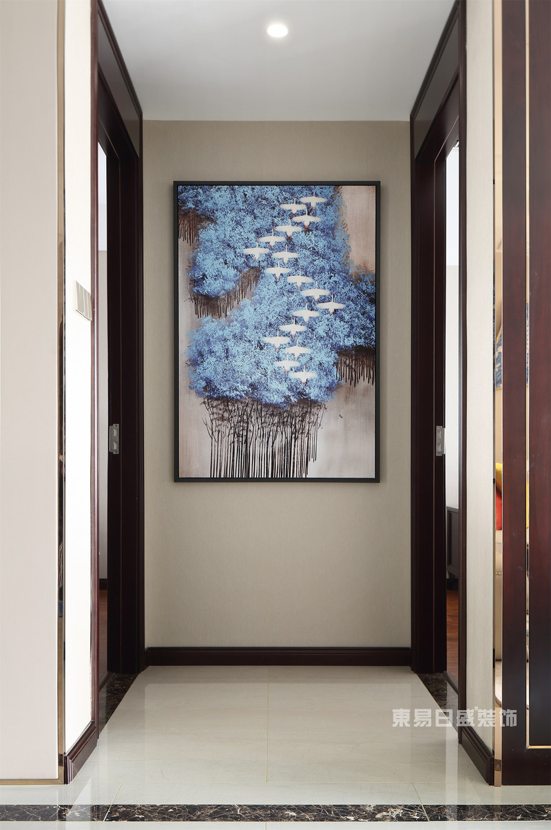 南京万达西地130平港式轻奢风装修效果清冷的奢华下显尽家的温馨