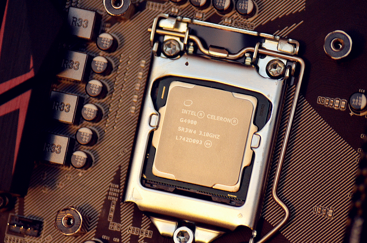 intel赛扬处理器还能玩游戏吗,赛扬intelcpu型号详细解释