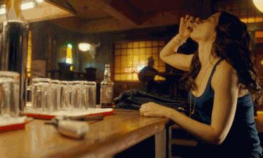 酒吧猥亵女孩被抓现行,酒吧美女遭遇性侵案最新消息