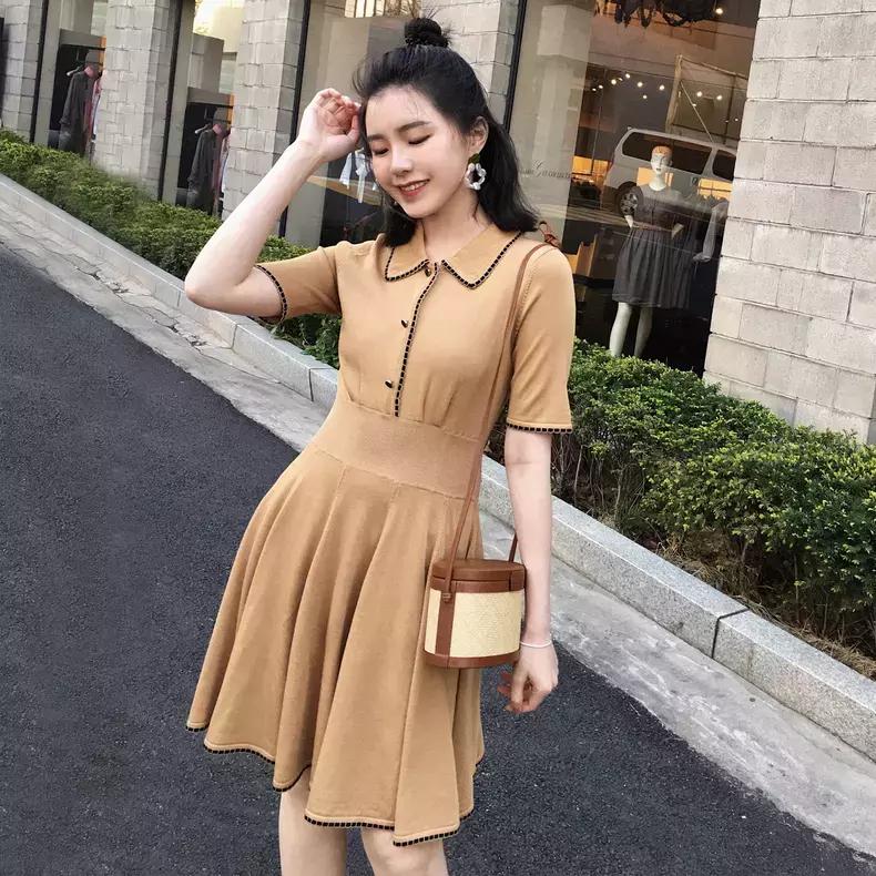 换一双鞋换一套衣服,换一个鞋配裙子很好看