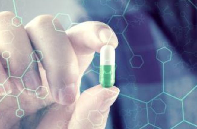 喝完藿香正气水发烧正常吗,喝藿香正气水全身发红怎么回事