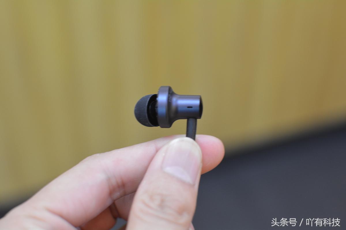 99元小米圈铁耳机评测,小米双动圈耳机129元视频评测