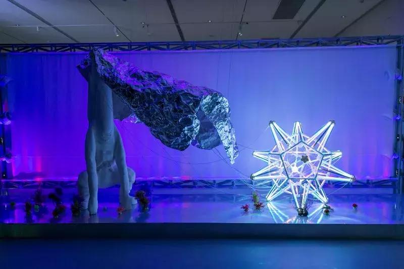 GUCCI出马桶了？纽约爆火的出厂设置展来魔都了，首日就1w人打卡