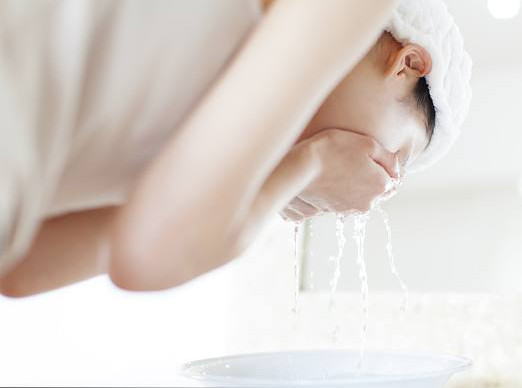 美白最重要的一步护肤步骤是什么,皮肤暗沉用什么美白产品比较好