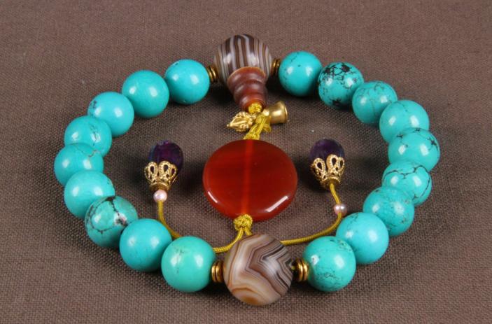 绿松石有色差是正常的吗怎么处理,绿松石戒面色差大是什么原因