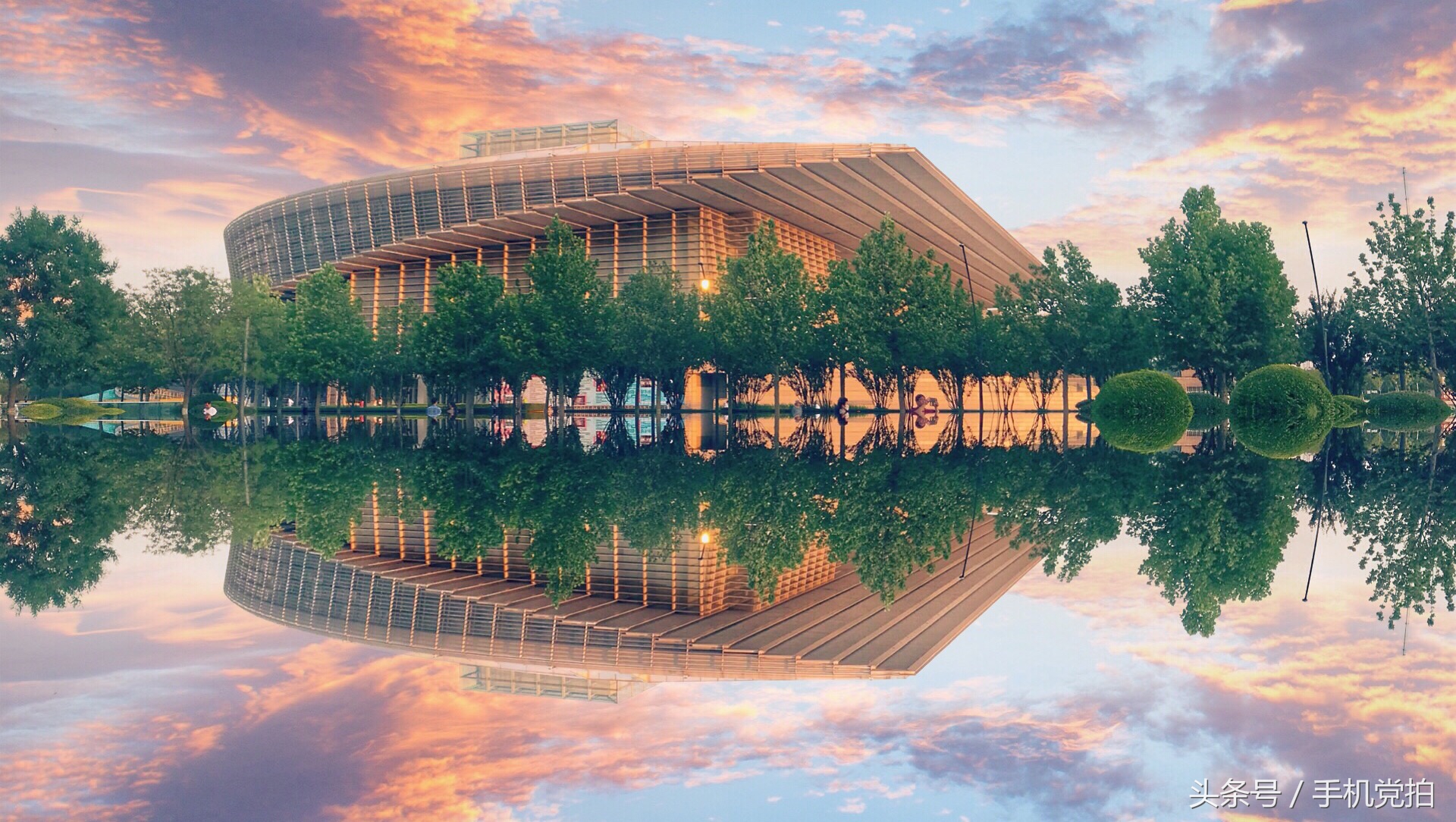 给照片加“水面倒影、慢门雾化”效果｜手机4步轻松搞定