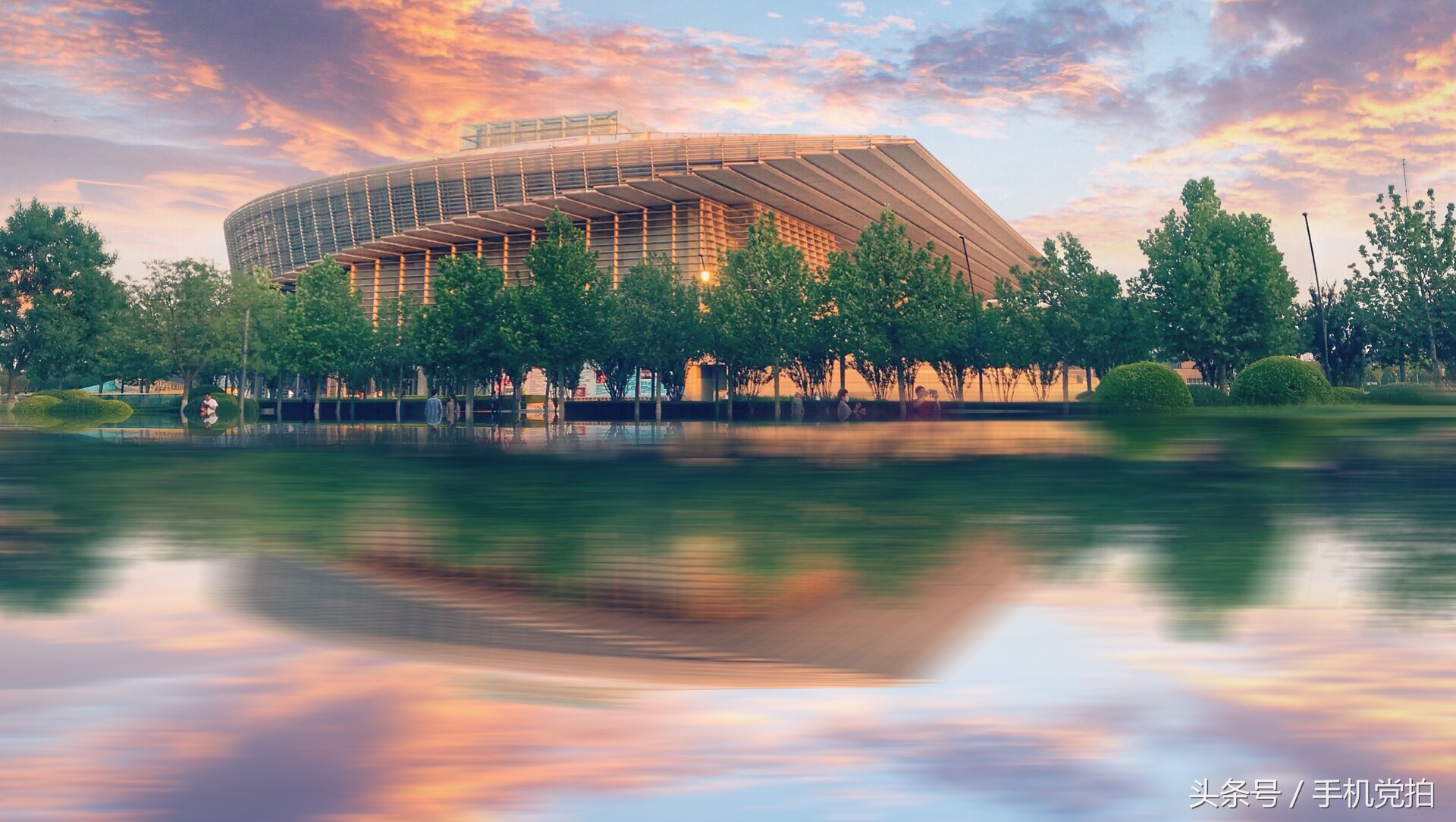 给照片加“水面倒影、慢门雾化”效果｜手机4步轻松搞定