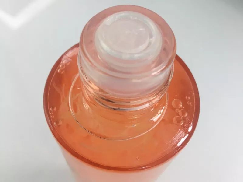 特别多的黑头毛孔也特别大怎么办,黑头最烦人的问题