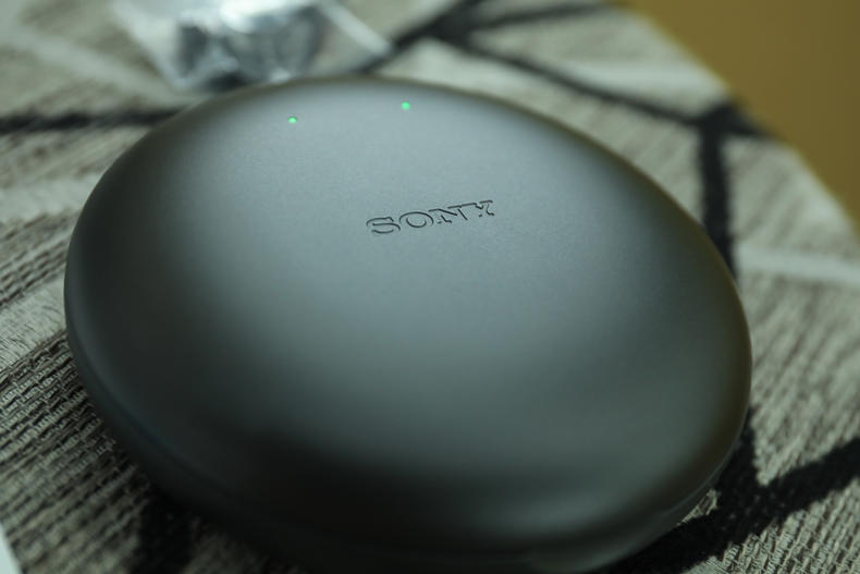 「小蟹寻声」索尼耳机的新尝试，“双重聆听”是一种怎样的体验？