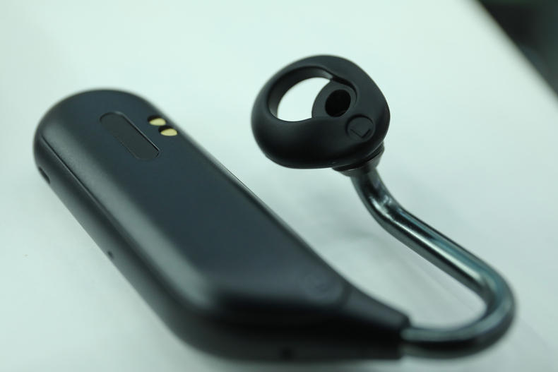 「小蟹寻声」索尼耳机的新尝试，“双重聆听”是一种怎样的体验？