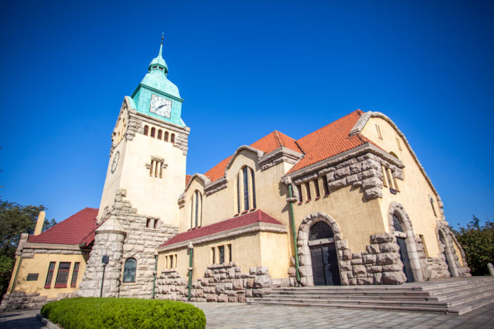 青岛是一个怎么样的地方,青岛是一座什么样的城市