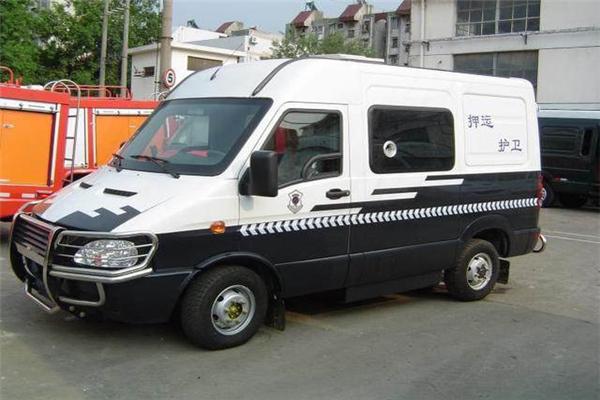 运钞车在什么情况下能停车,为什么运钞车押运