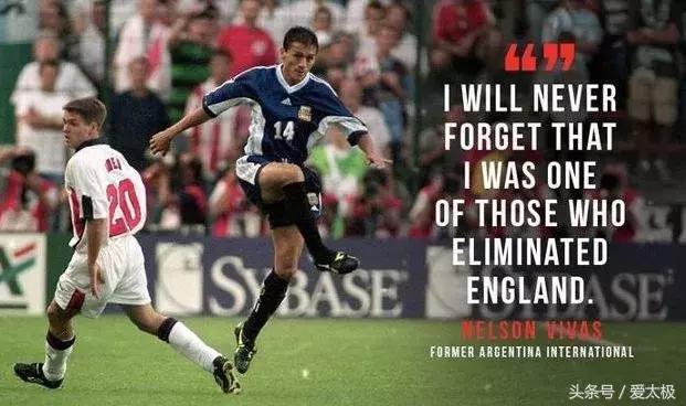 法国队2018夺冠拿大力神杯,2018世界杯法国举起大力神杯