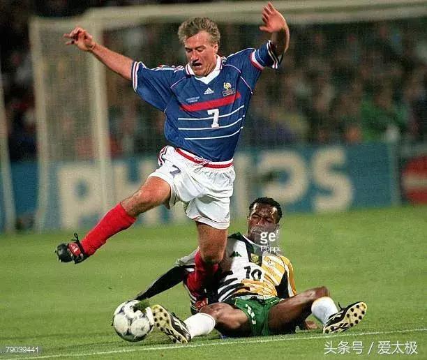 法国队大力神杯夺冠时刻,法国世界杯夺冠20周年