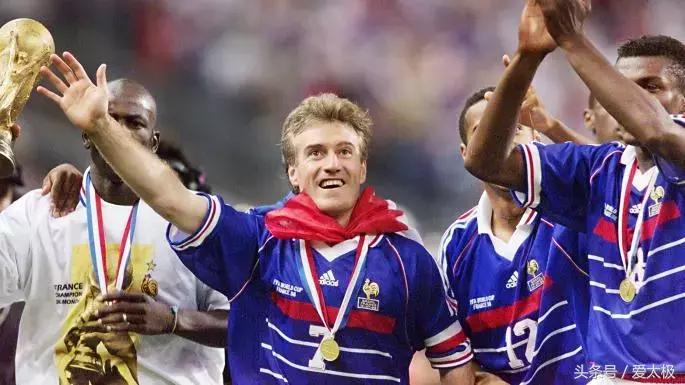 法国队大力神杯夺冠时刻,法国世界杯夺冠20周年