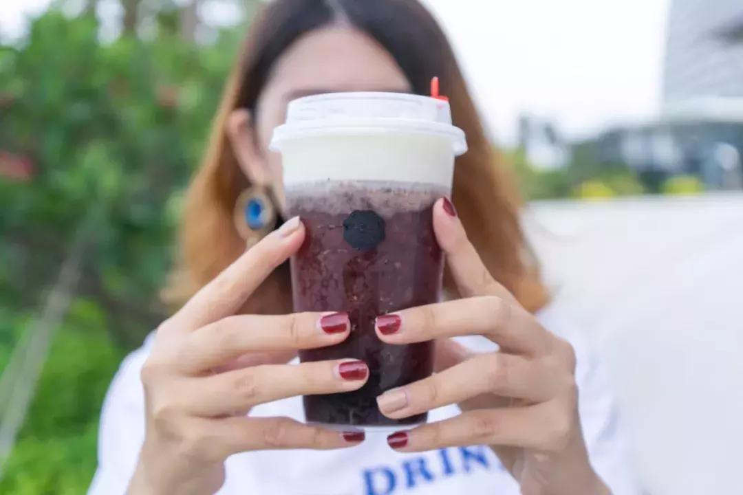 开在CBD楼下的茶饮界“星巴克”,用一杯德国进口花果茶把你征服~