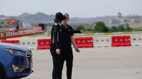 《挑战300秒》迎来全新赛道,孟瑞搭档足球教练首战告捷