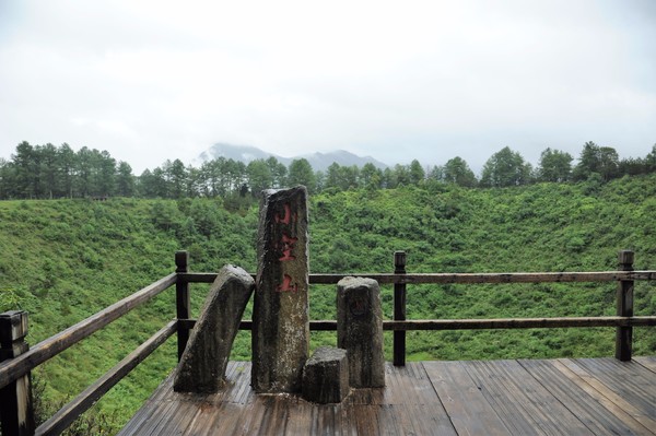 腾冲凤凰宝集泡温泉,腾冲民宿泡温泉推荐