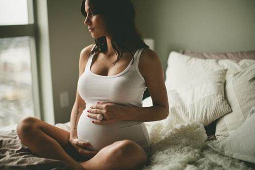 怀孕后，准妈妈身上这四种味道会越来越明显，有时候很尬尴