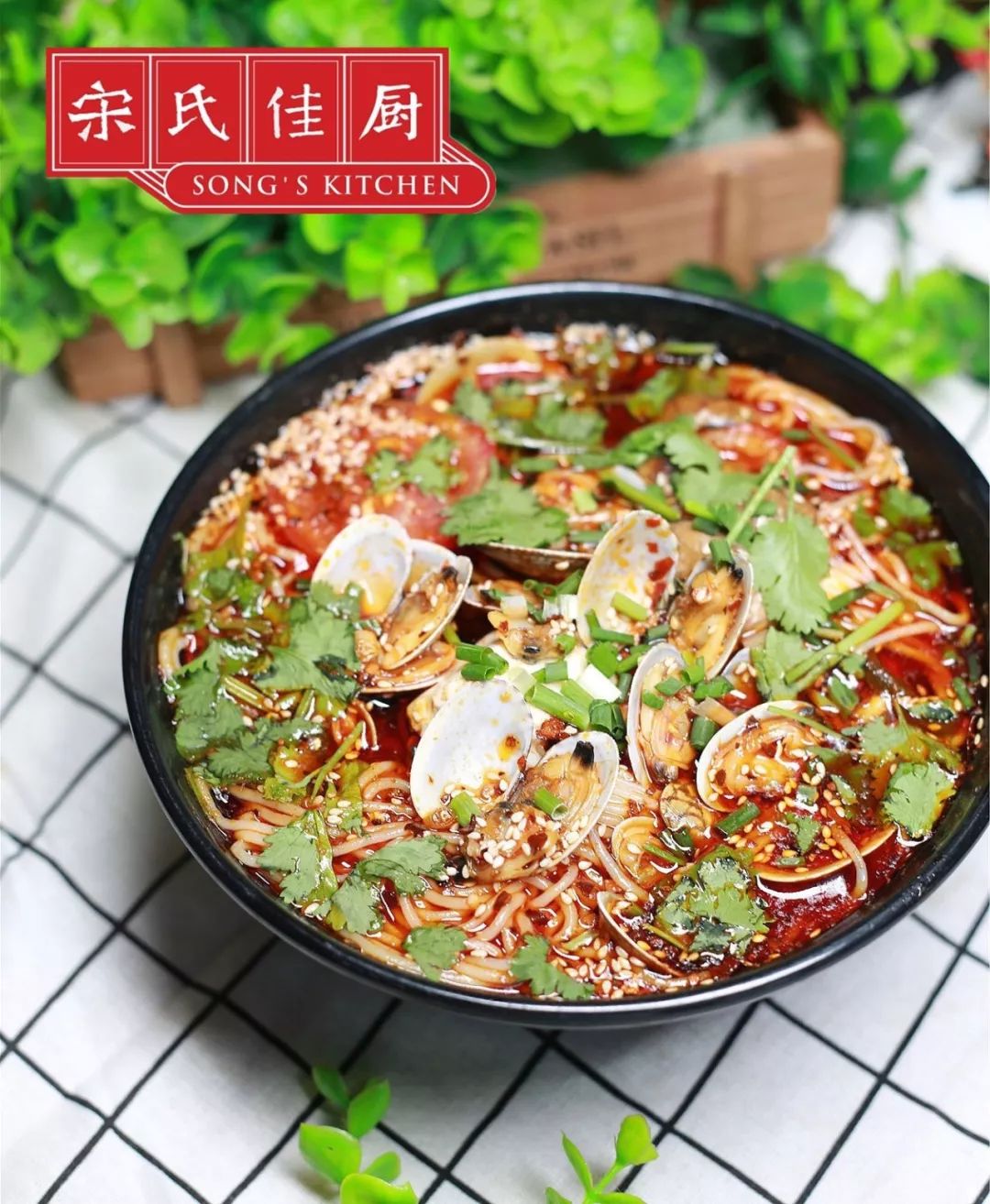 小哥哥在抖音火啦！到南充这家小吃店搞了大事……