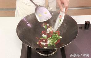 鲜鱿鱼丝怎么炒又嫩又好吃,怎么炒鱿鱼丝才好吃又简单