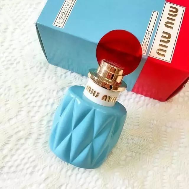 香水味歌曲原唱,你身上有她的香水味