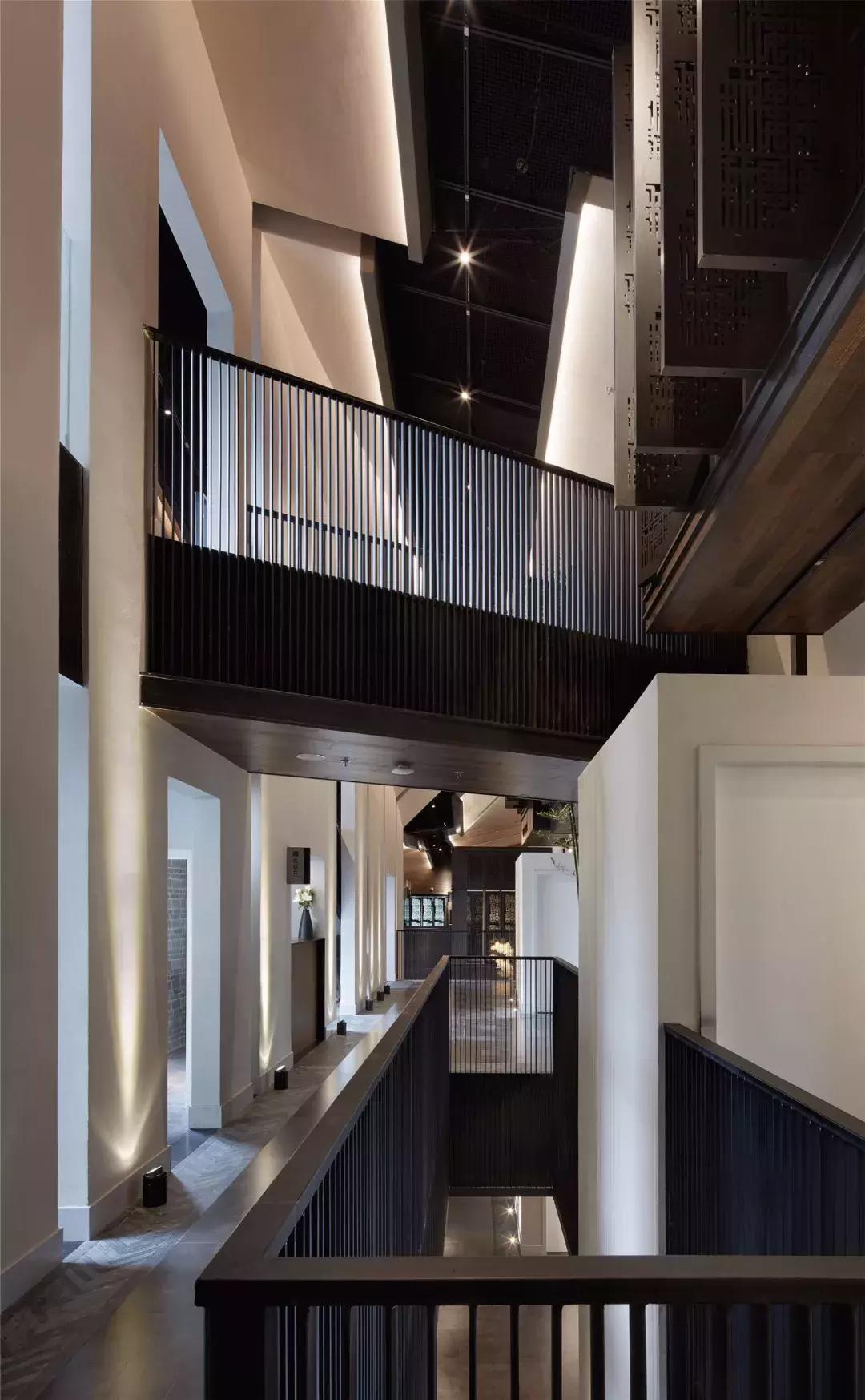 独倚望江楼赏析,作品赏析英文