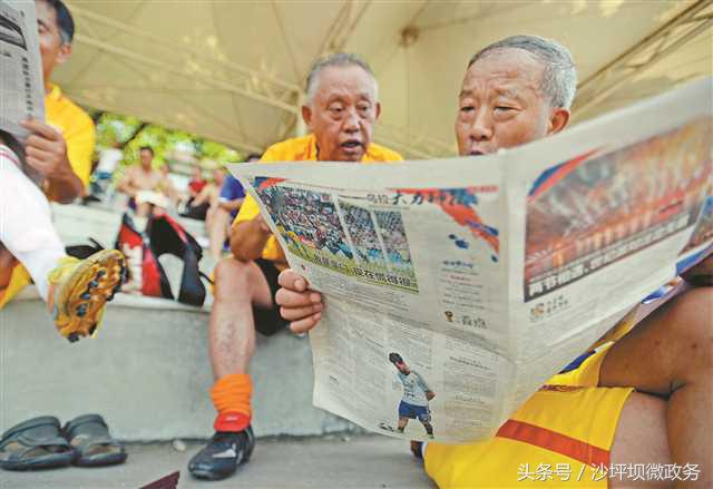 厉害了！平均年龄65岁，最年长者81岁——这群重庆老大爷踢了三个全国冠军