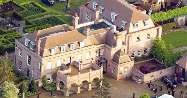 梅西内马尔c罗豪宅,梅西和c罗的房子长啥样