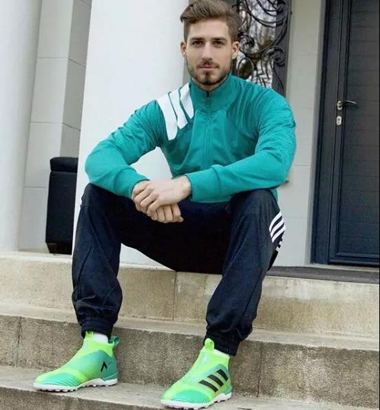 如果举办足球界穿衣世界杯，法国队一定拿不到冠军