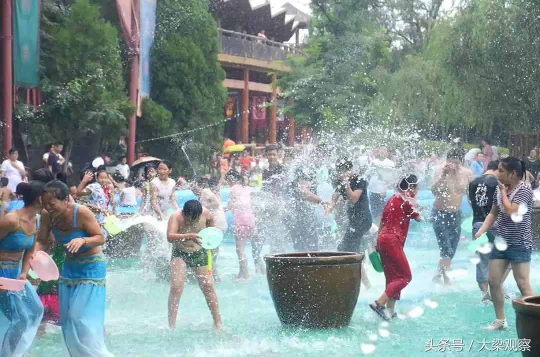 足球宝贝啤酒节,世界杯足球宝贝现场表演