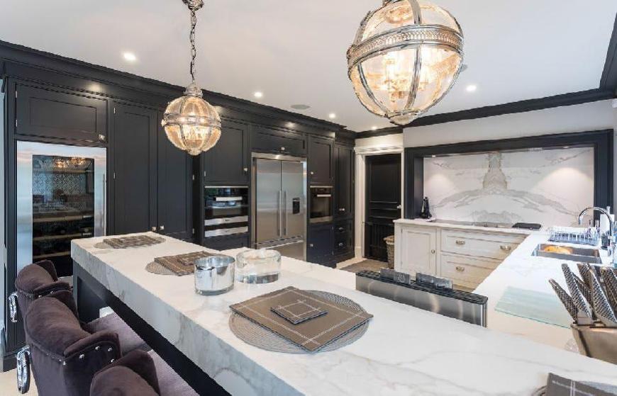 踢足球的收入怎么样,踢足球能挣多少钱