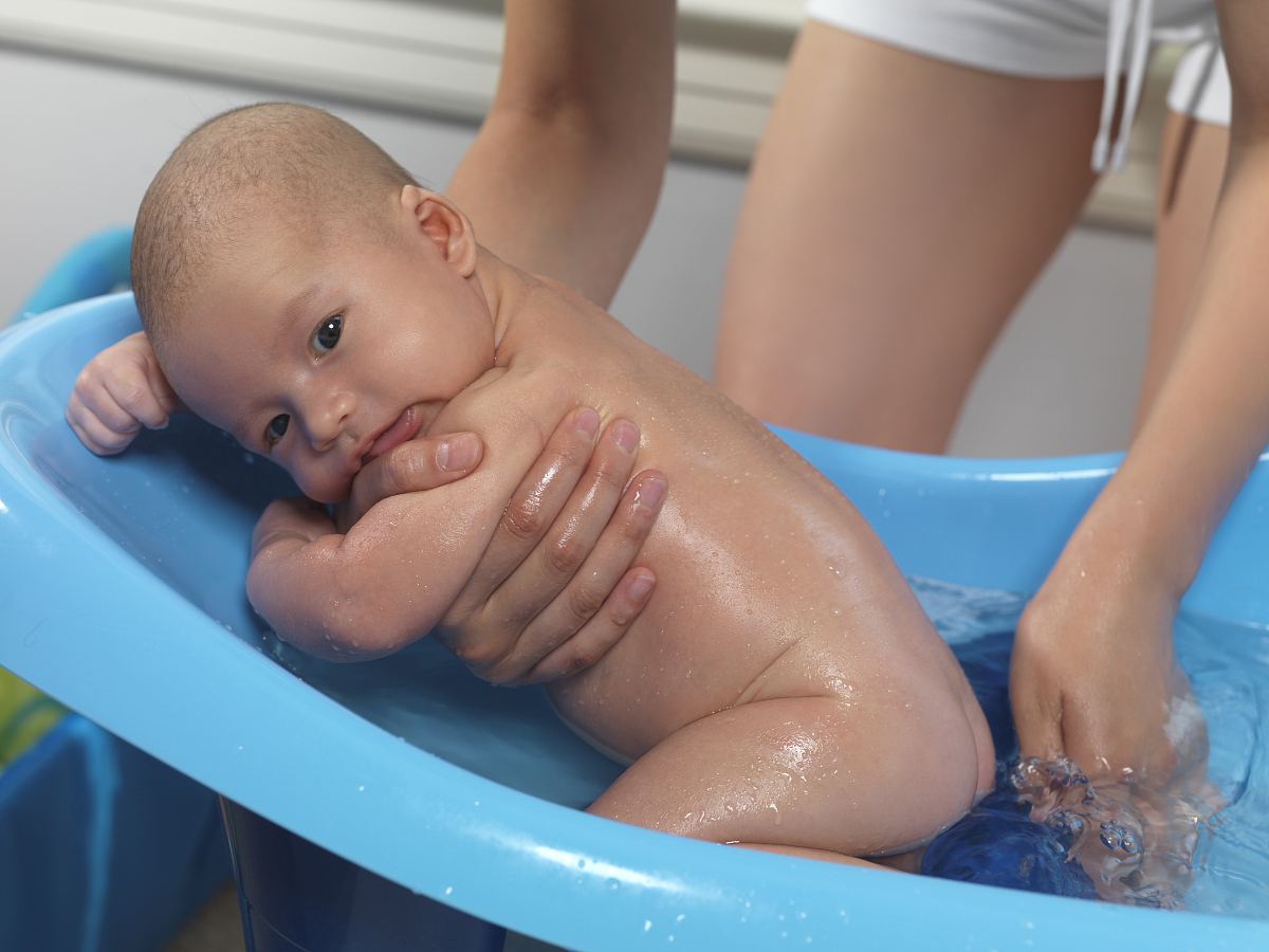 顺产和剖腹产对比哪个遭罪少,顺产挤压肚子到底有多痛