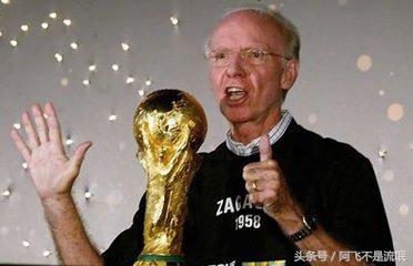 足坛十大足球巨星,足坛史上十大国字9号传奇巨星