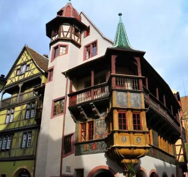 除了法国足球和国庆日，童话小镇也是解锁法式浪漫的方式