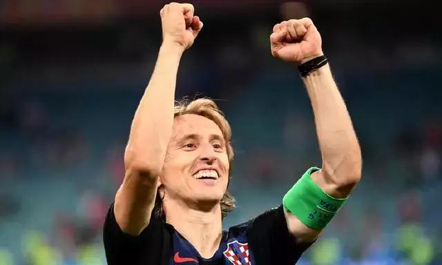 克罗地亚球迷赛后欢庆,克罗地亚首都球迷欢庆胜利