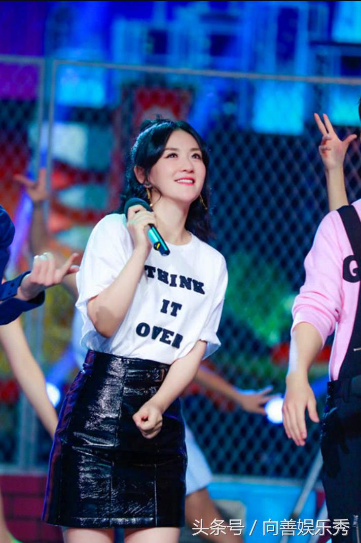 璋㈠蹇墜缃戠孩鐩存挱,璋㈠蹇墜鍚哥矇瑙嗛