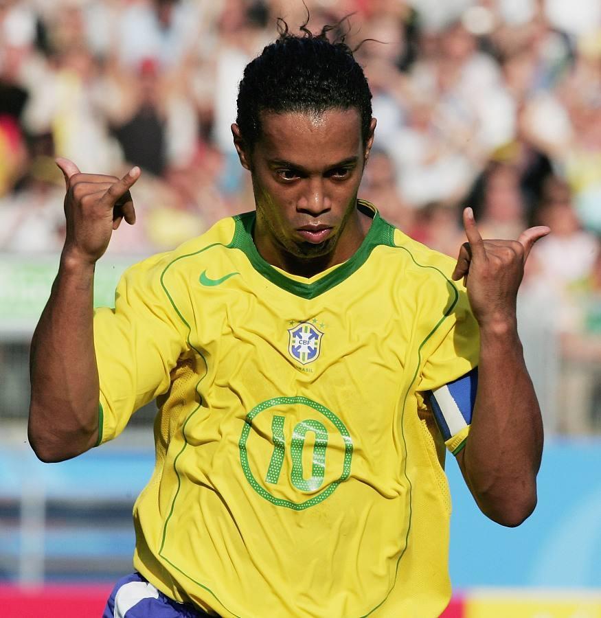 足球史上十大传奇足球巨星,谁是足球史上最伟大的6号